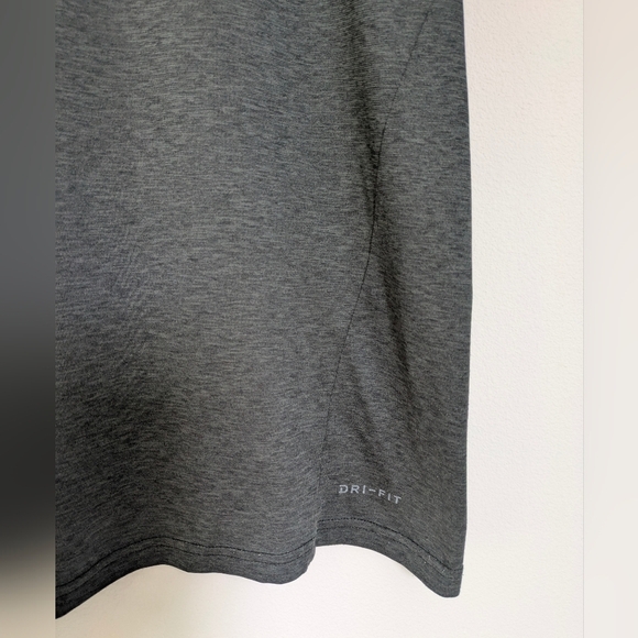Nike Men's Dri Fit Active Short Sleeve T-shirt Size XL Color Gray - Picture 4 of 5